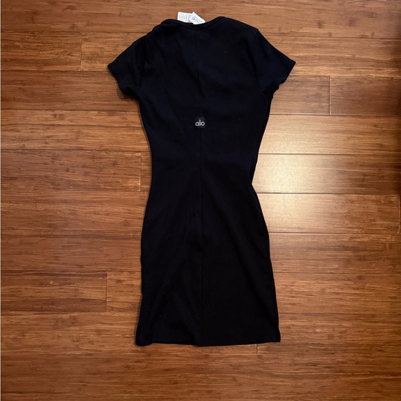 ALO Yoga Dresses & Skirts - ALO Goddess Black Ribbed Short Sleeve Dress